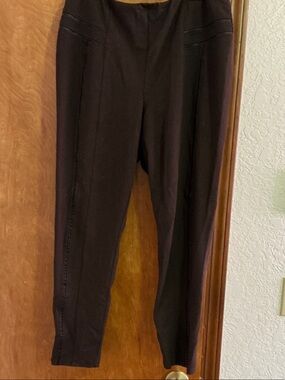 GNW Women’s Slim Stretch Pants in Black